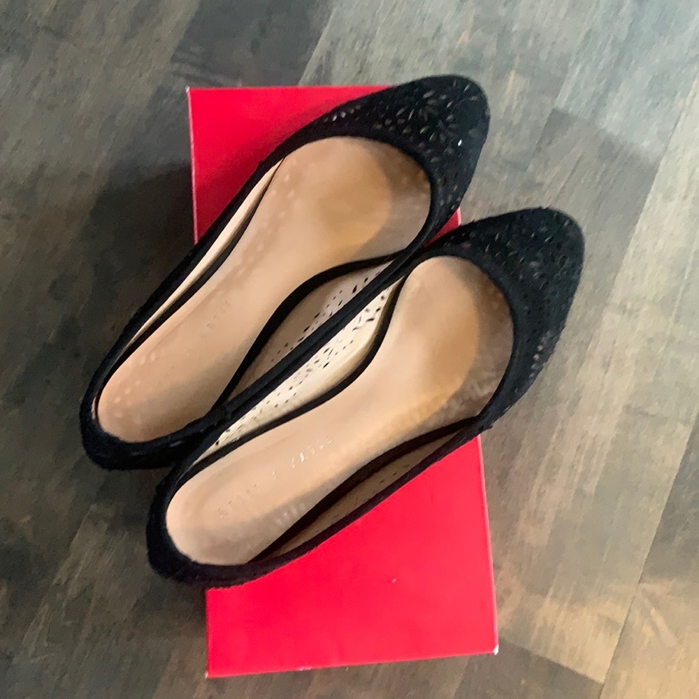 Kelly and Katie eyelet ballet flats size 8.5